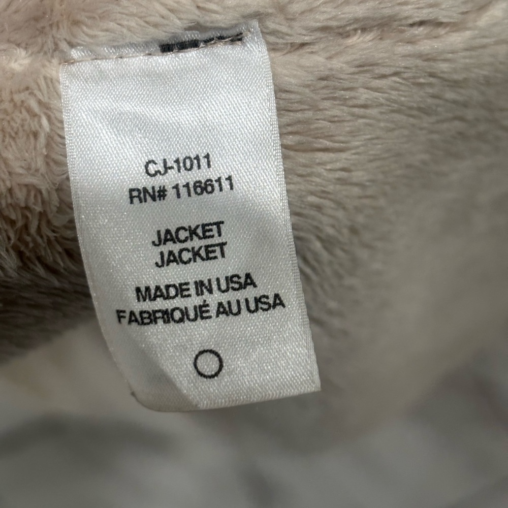 Faux shearling cardigan jacket.
NWT. Greenish grey. Amadi, from Anthropologie - Picture 7 of 8